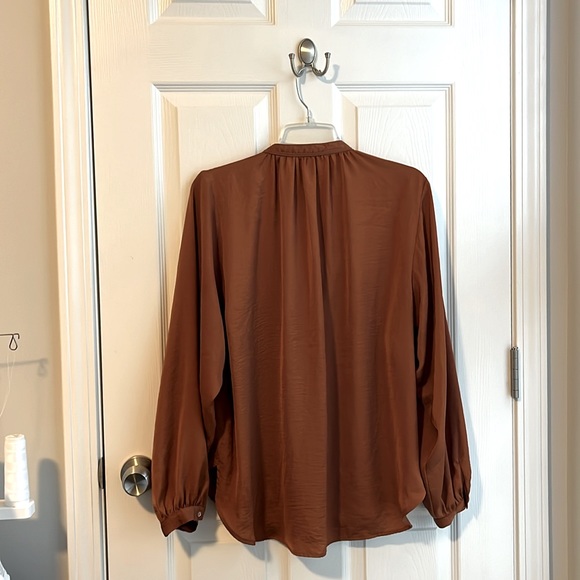 H&M Blouse - Picture 7 of 7